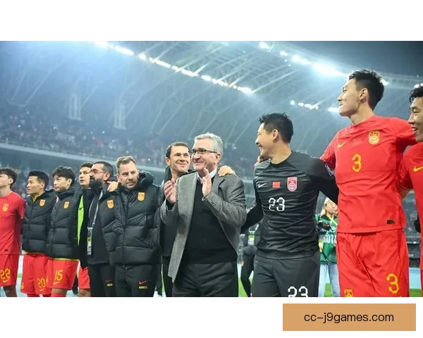 中国男足世预赛生死战绝杀新加坡喜迎关键胜利